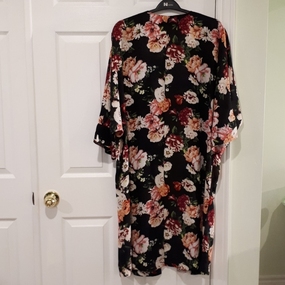 Cardigans - Picture 3 of 5